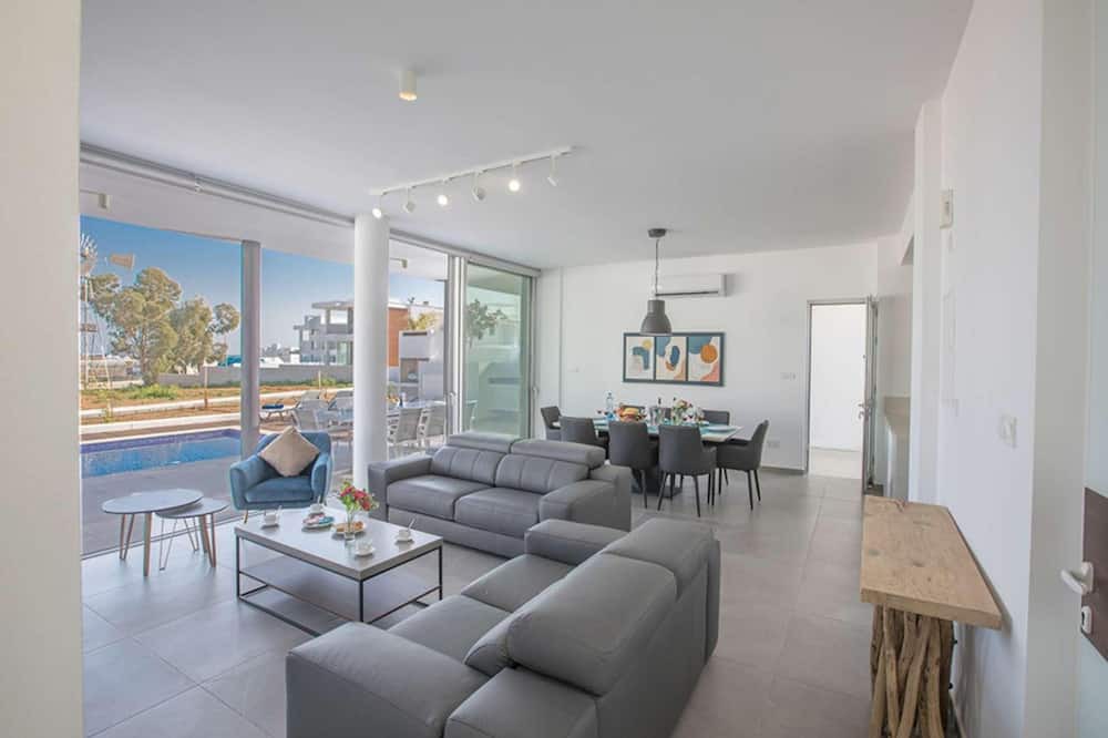 Photo of Livingroom in Protaras