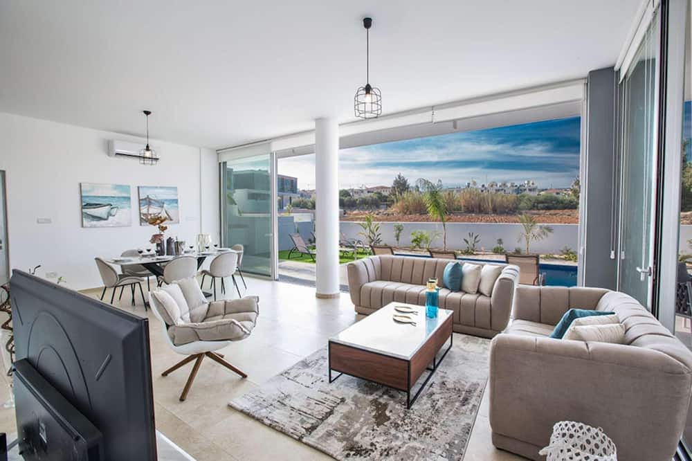 Photo of Livingroom in Protaras