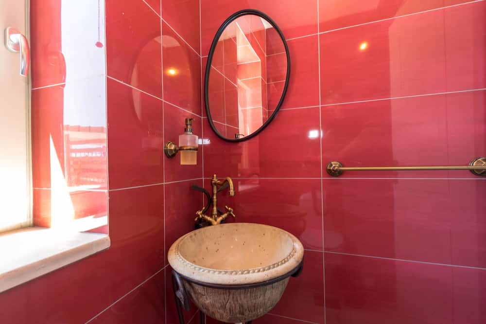 Photo of Bathroom in Lagopodo