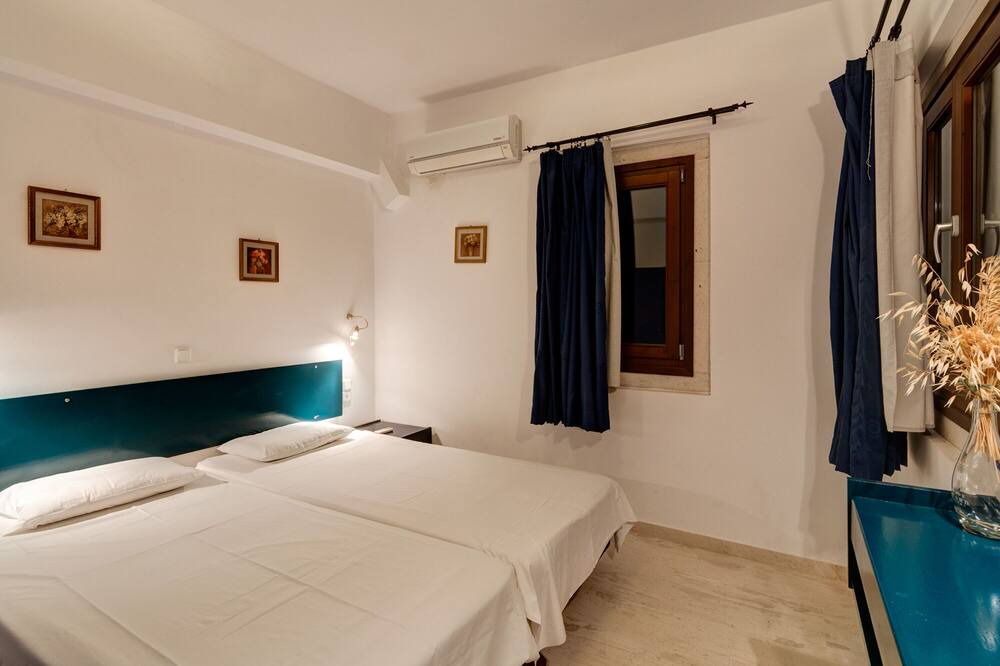 Photo of Bedroom in Makry Gialos
