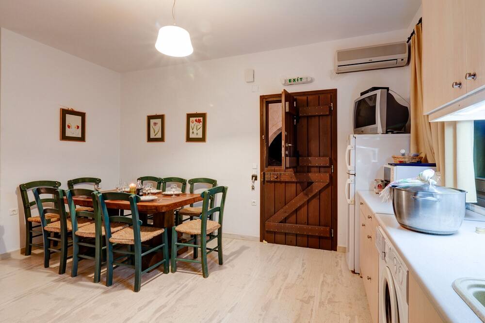 Photo of Kitchen in Makry Gialos