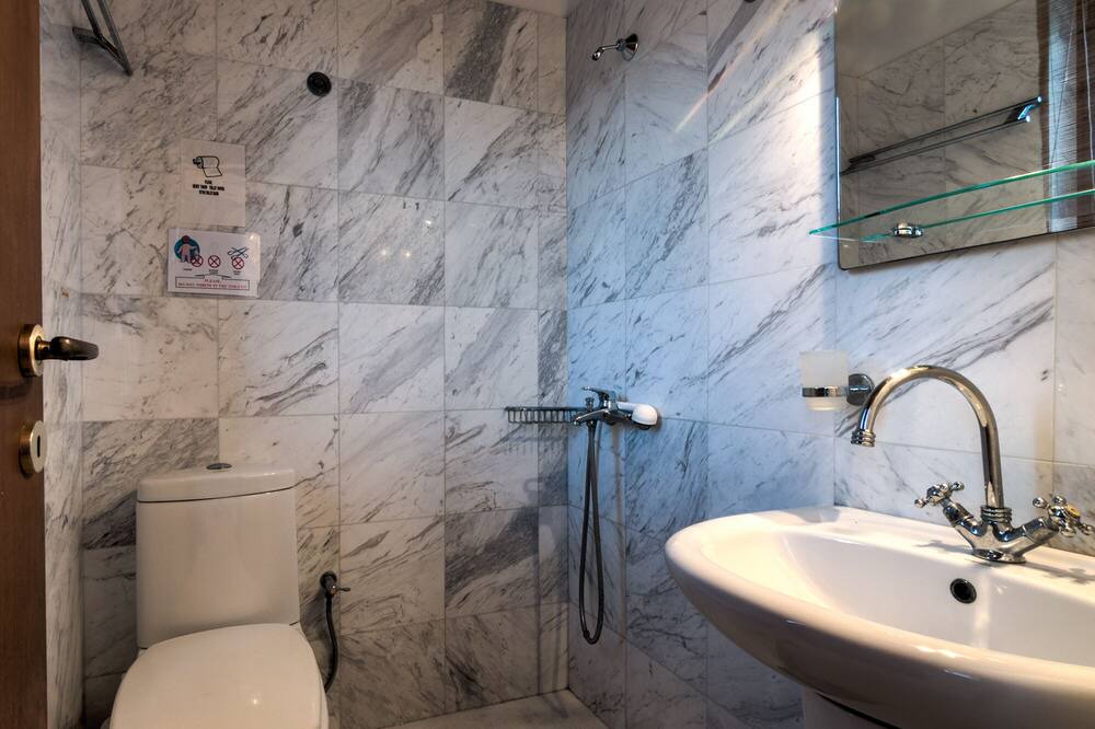 Photo of Bathroom in Makry Gialos