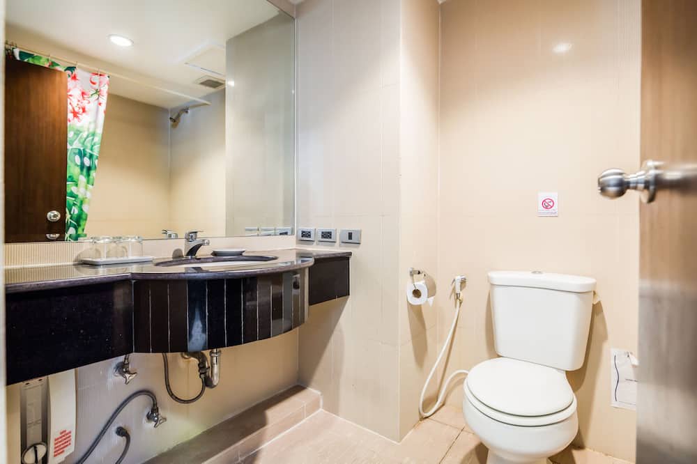 Photo of Bathroom in Thanon Phaya Thai