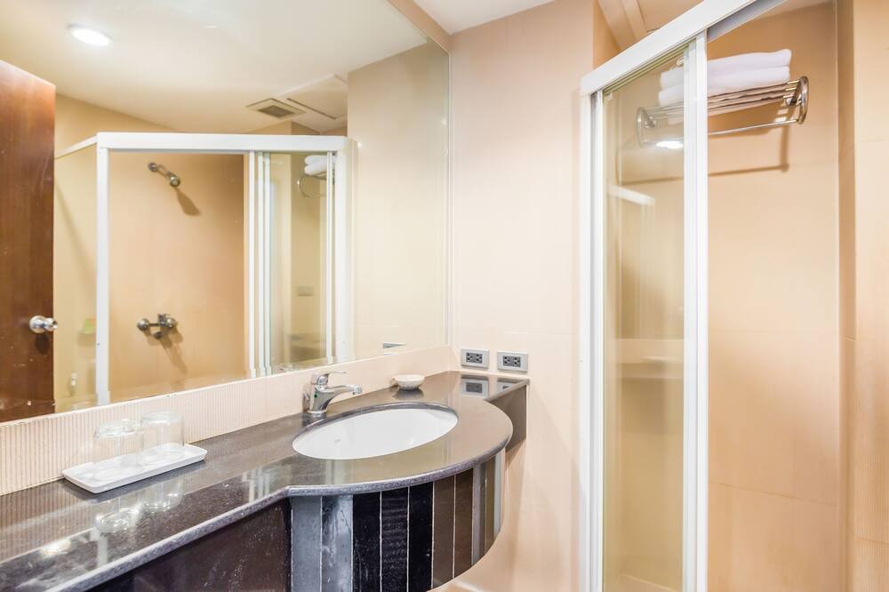 Photo of Bathroom in Thanon Phaya Thai