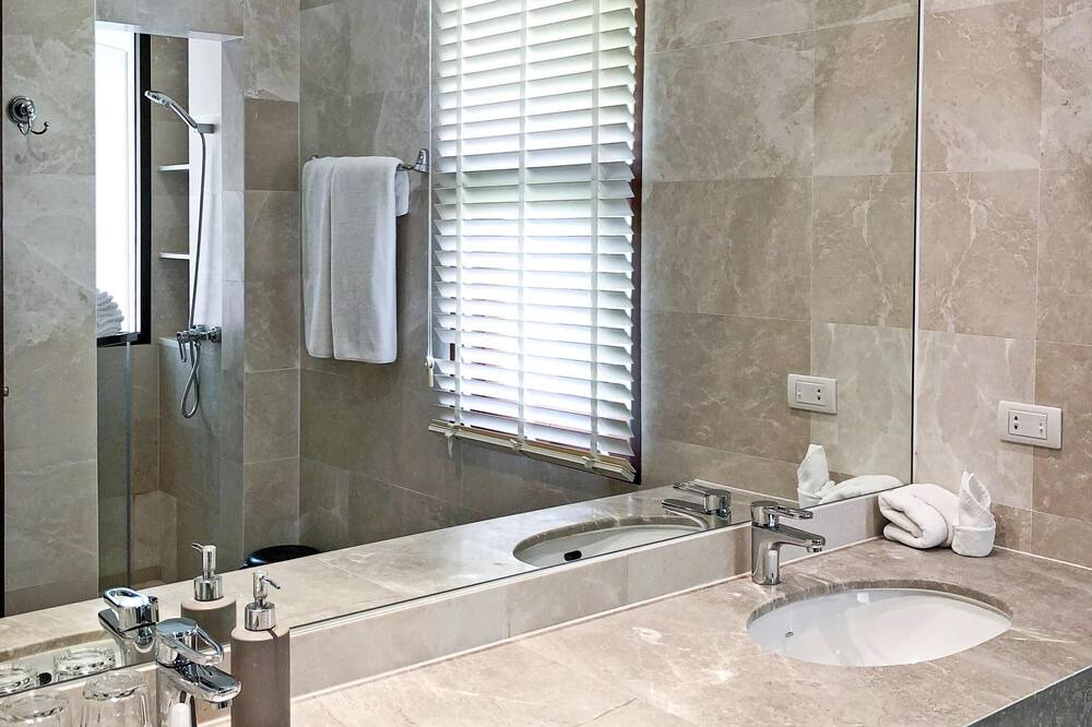 Photo of Bathroom in Laguna