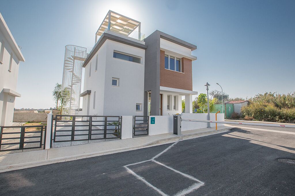 Photo of Outdoor in Kapparis