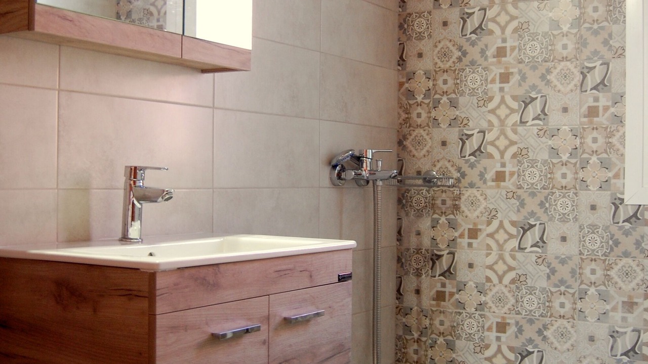 Photo of Bathroom in Tzanata