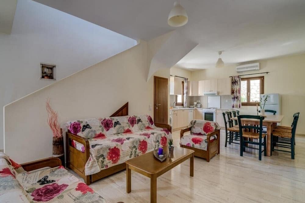 Photo of Livingroom in Makry Gialos