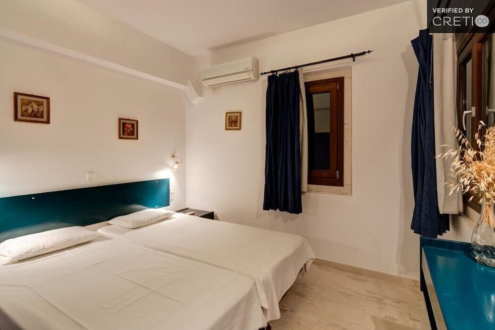 Photo of Bedroom in Makry Gialos