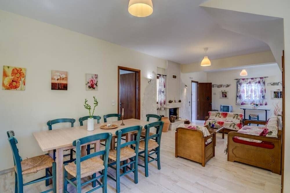 Photo of Livingroom in Makry Gialos