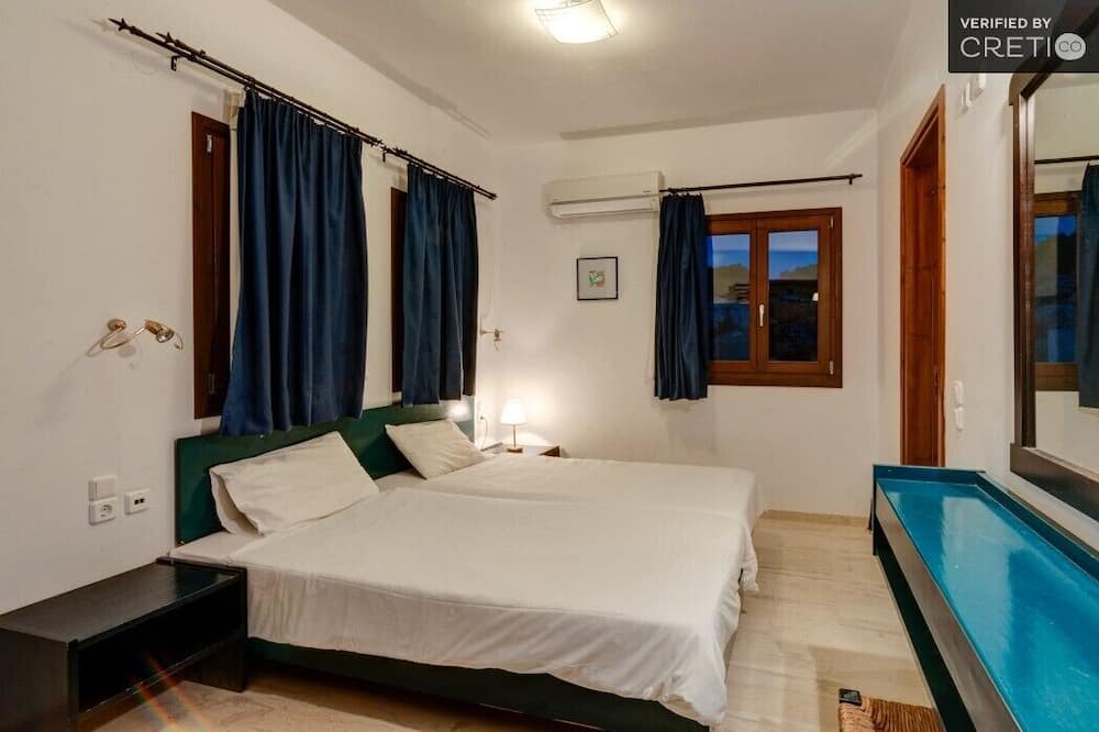 Photo of Bedroom in Makry Gialos