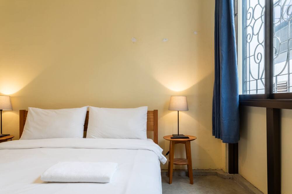 Photo of Bedroom in Si Phraya