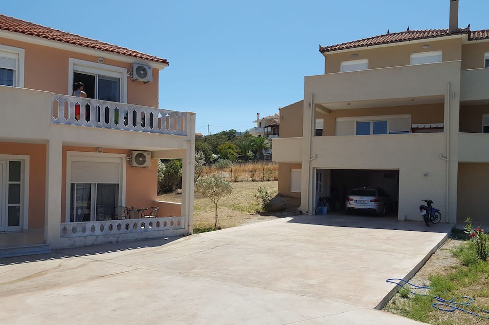 Photo of Outdoor in Skala Neon Kidonion