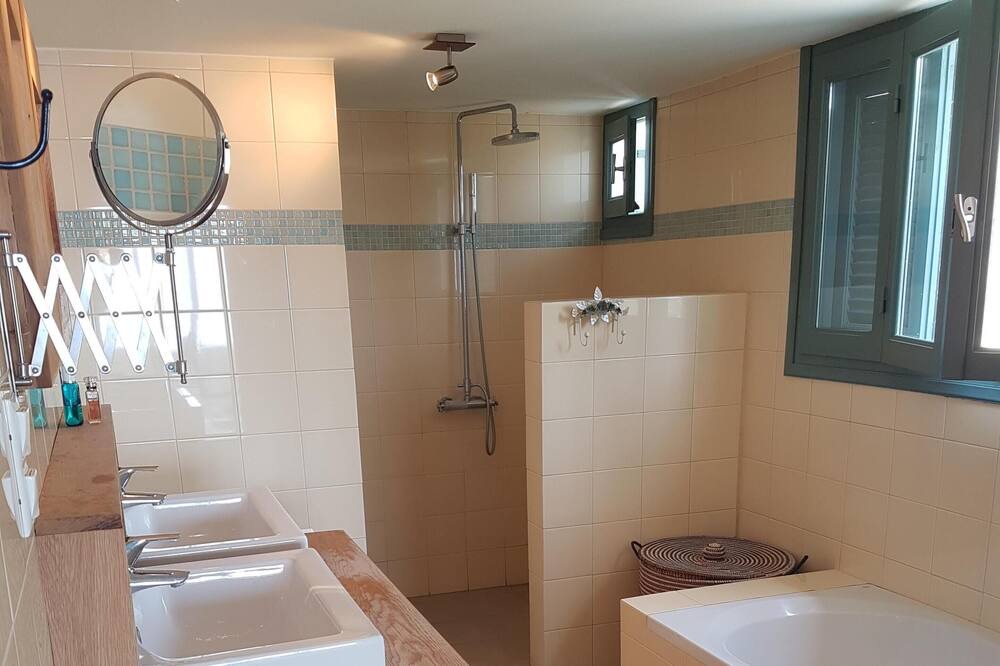 Photo of Bathroom in Vasilitsion