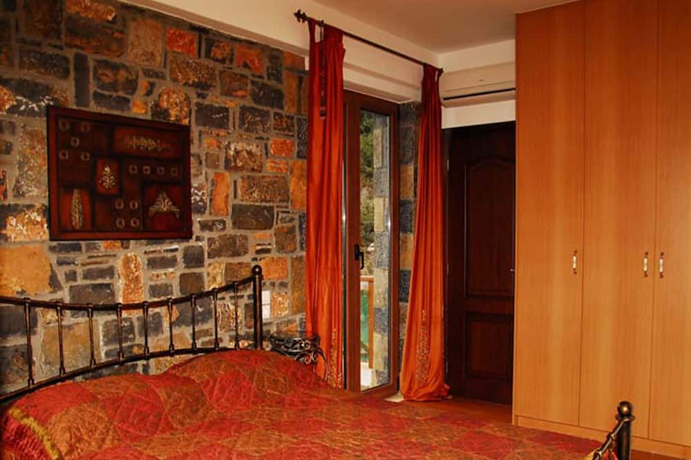 Photo of Bedroom in Prina