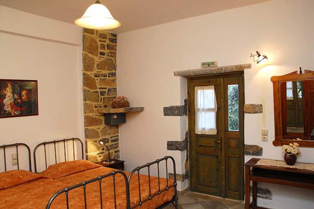 Photo of Bedroom in Prina