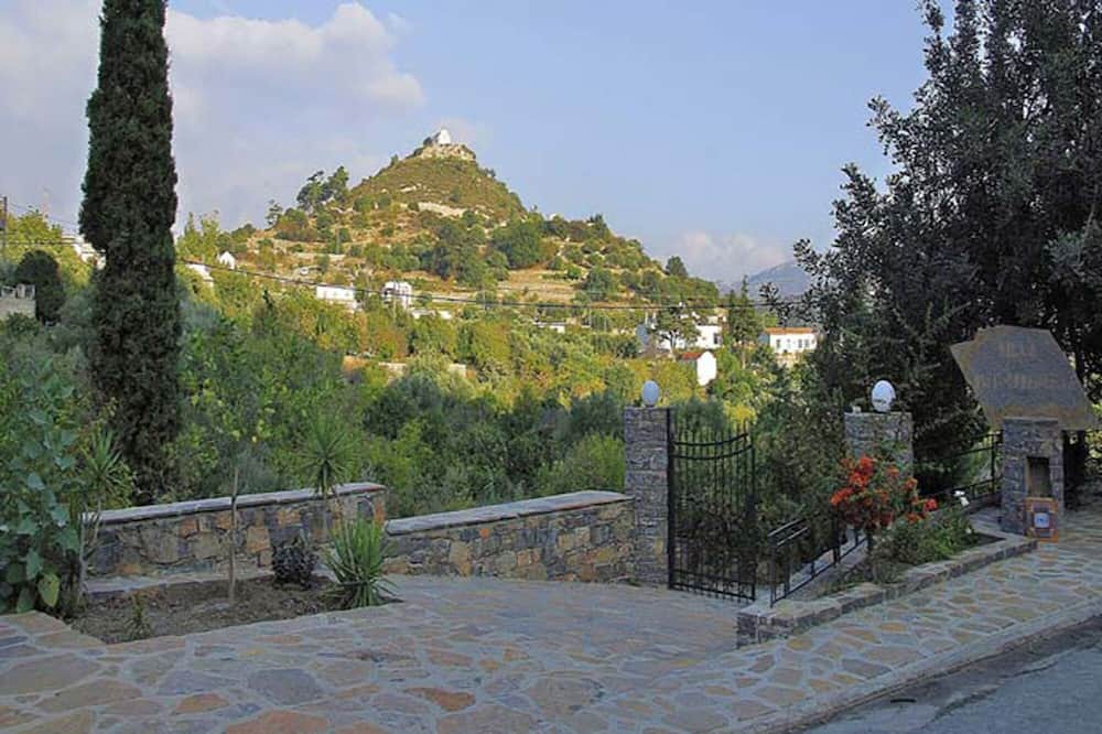 Photo of Outdoor in Prina