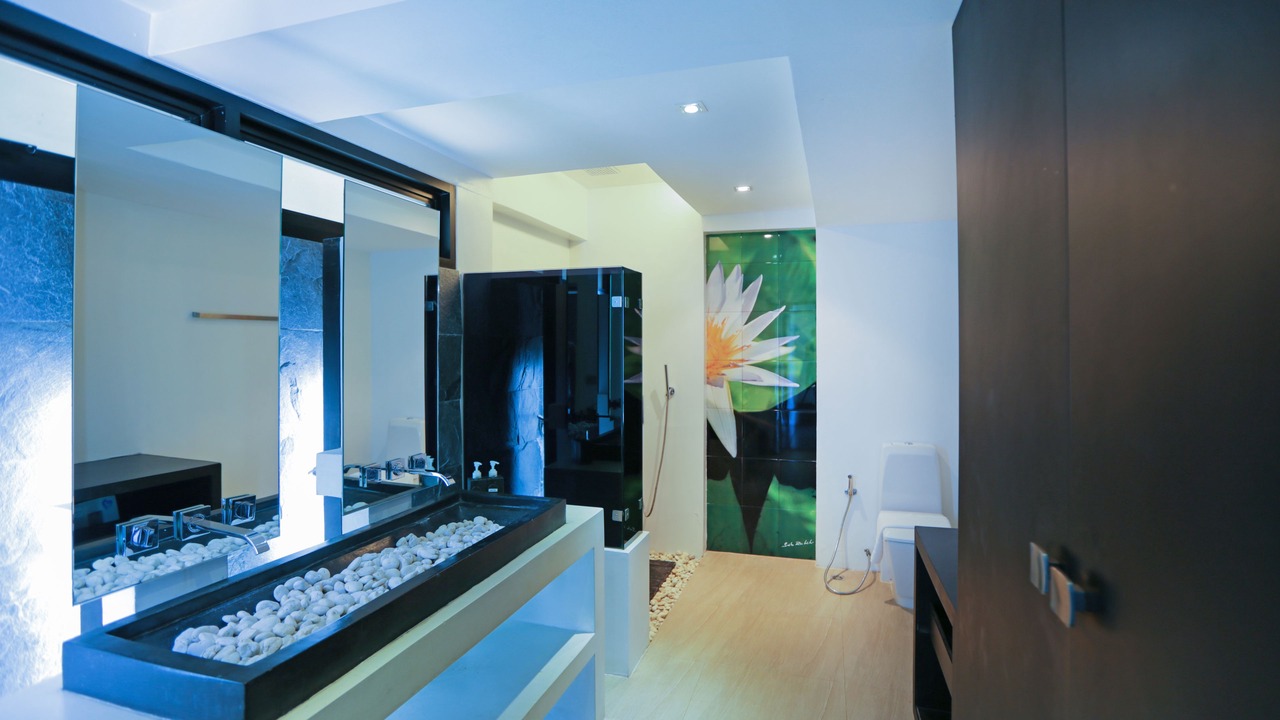 Photo of Bathroom in Khanom