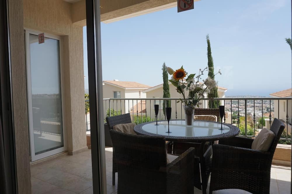 Photo of Patio Balcony in Peyia Town