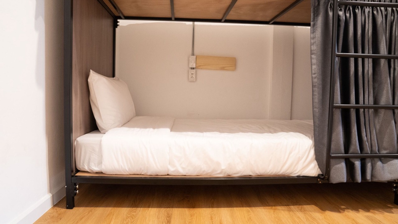 Photo of Bedroom in Thanon Phetchaburi