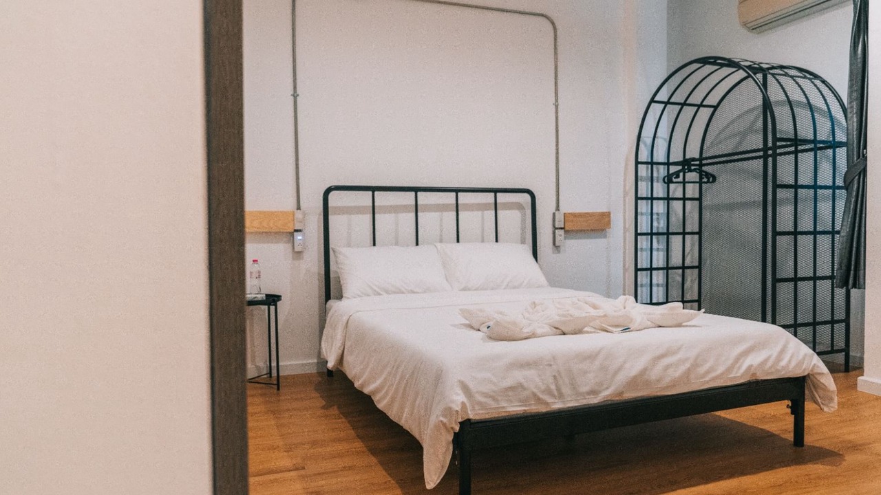 Photo of Bedroom in Thanon Phetchaburi