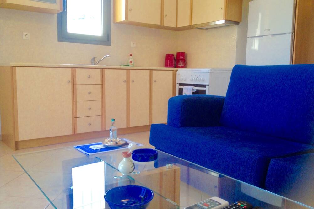 Photo of Livingroom in Skala Neon Kidonion