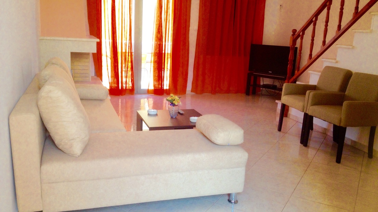 Photo of Livingroom in Skala Neon Kidonion