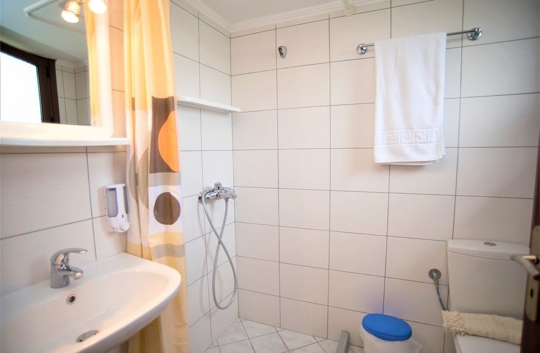 Photo of Bathroom in Episkopos