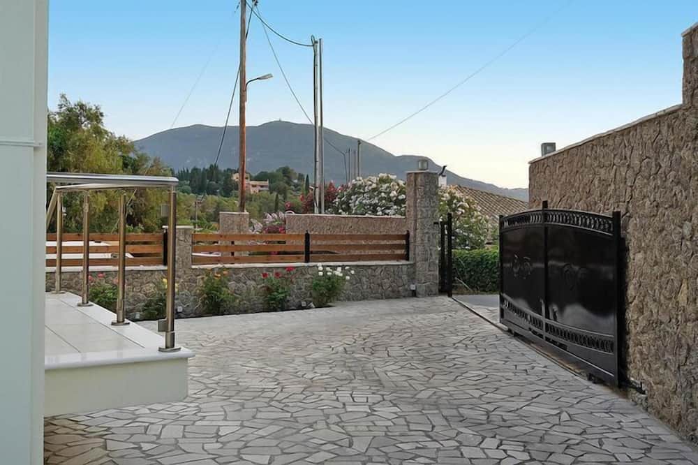 Photo of Outdoor in Perama