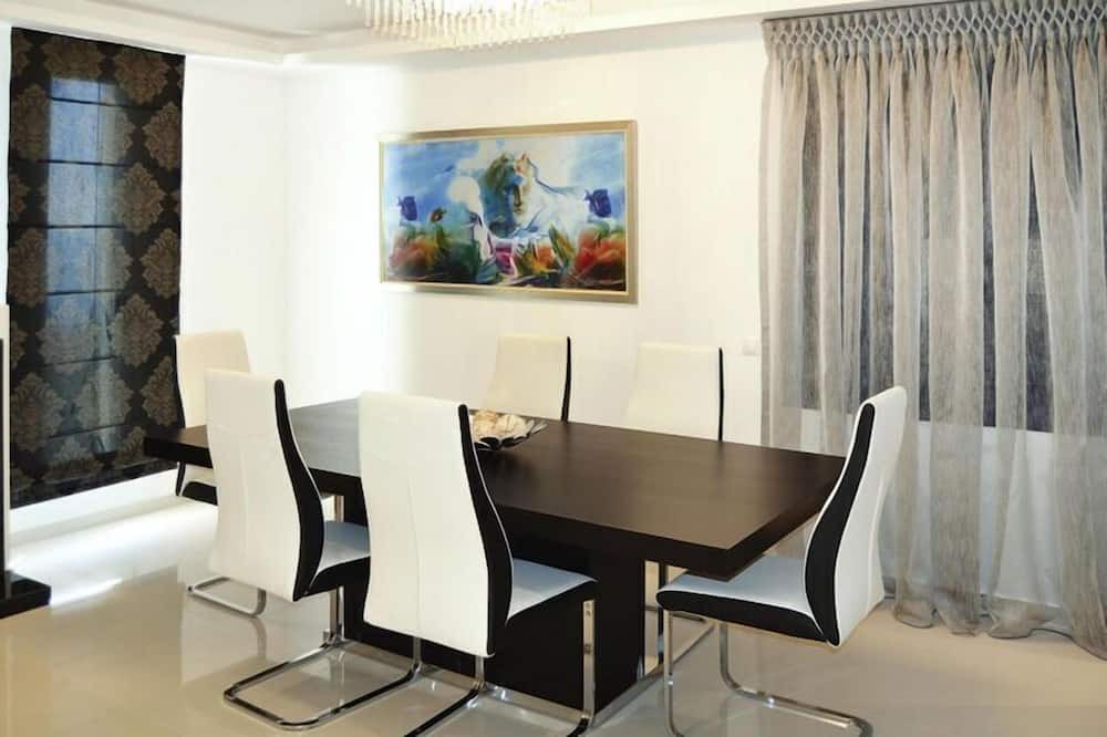 Photo of Livingroom in Perama