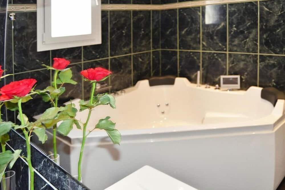 Photo of Bathroom in Perama