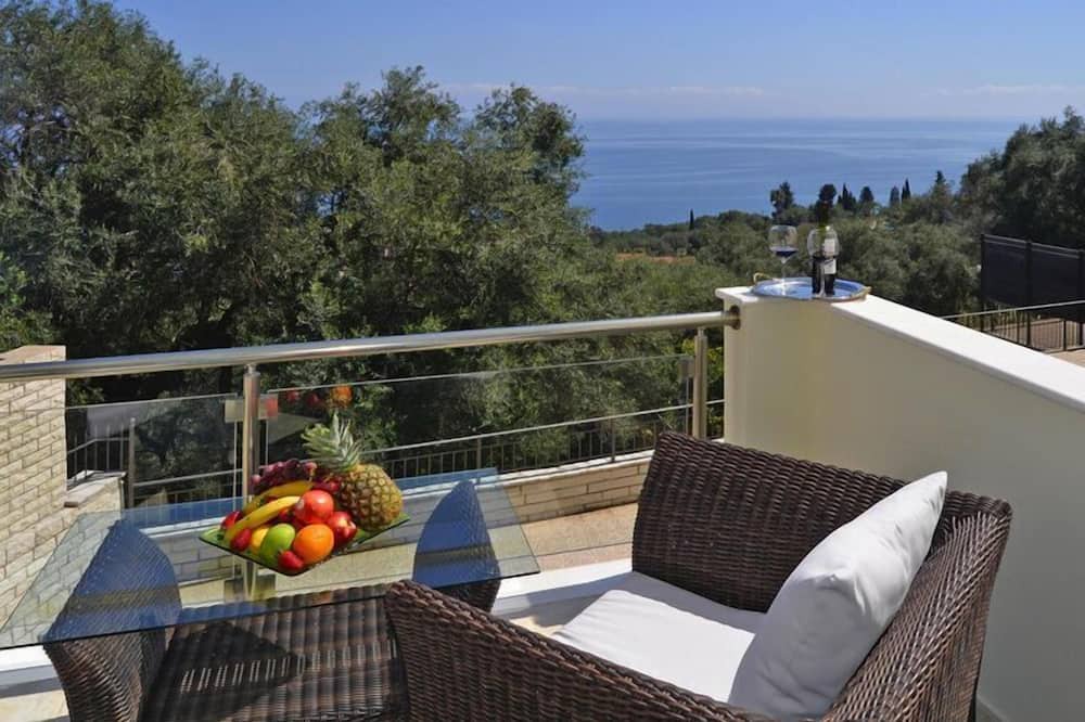 Photo of Patio Balcony in Perama