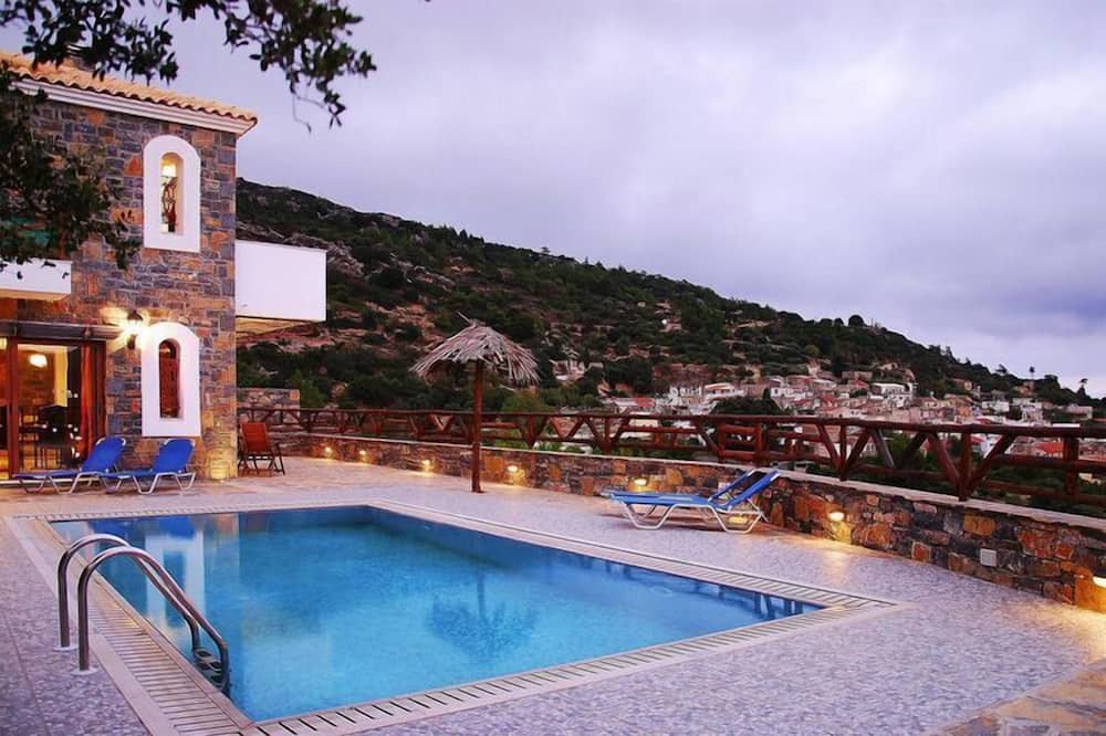 Photo of Outdoor in Prina