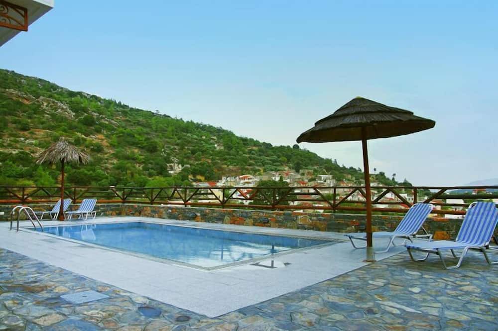 Photo of Outdoor in Prina