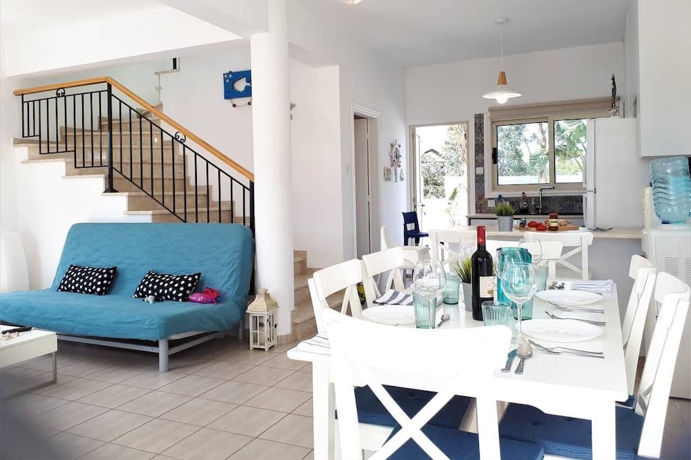 Photo of Livingroom in Ayia Thekla
