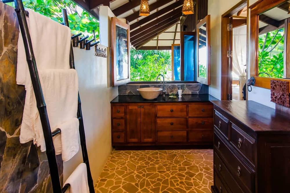 Photo of Bathroom in Nuea Khlong