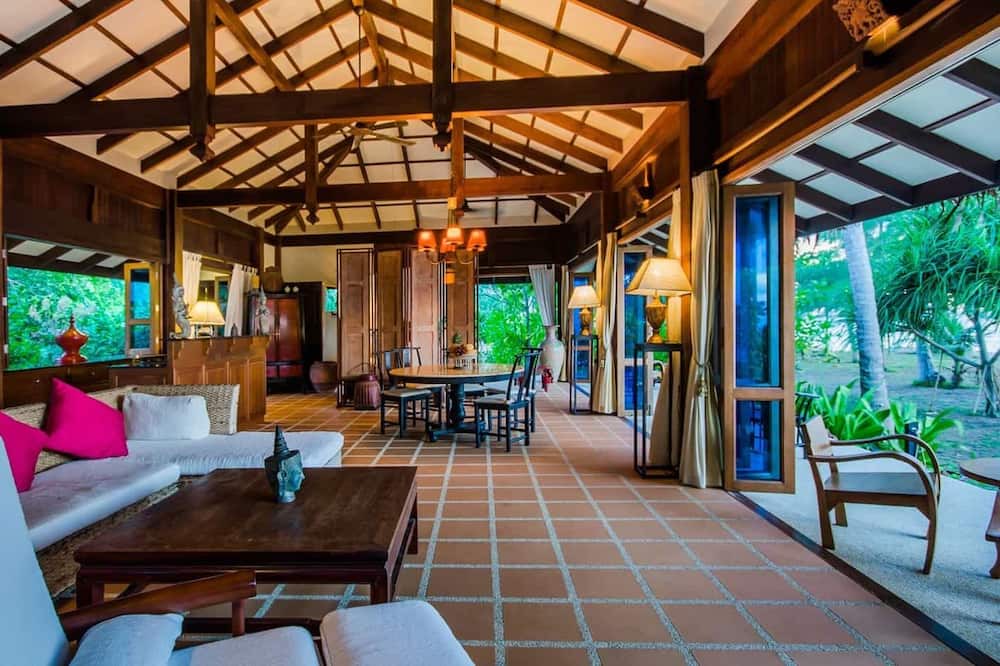 Photo of Livingroom in Nuea Khlong