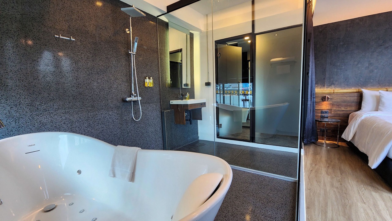 Photo of Bathroom in Ratchathewi