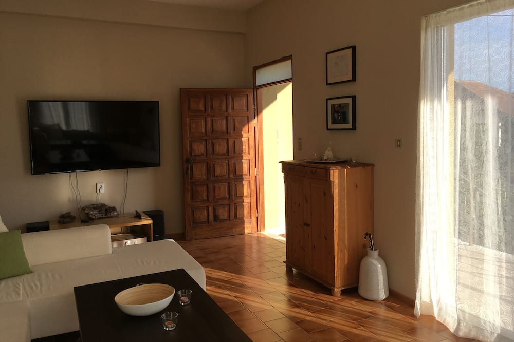 Photo of Livingroom in Ziros
