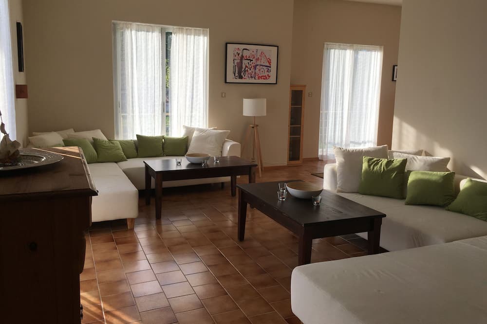 Photo of Livingroom in Ziros