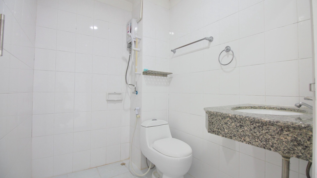 Photo of Bathroom in Thung Khru