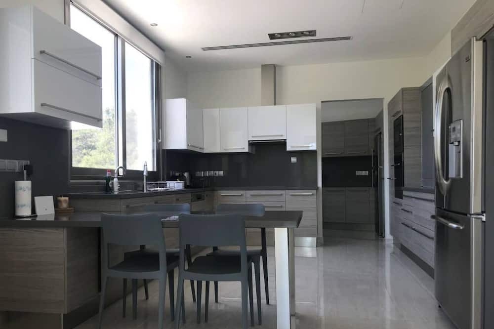 Photo of Kitchen in Kalo Chorio
