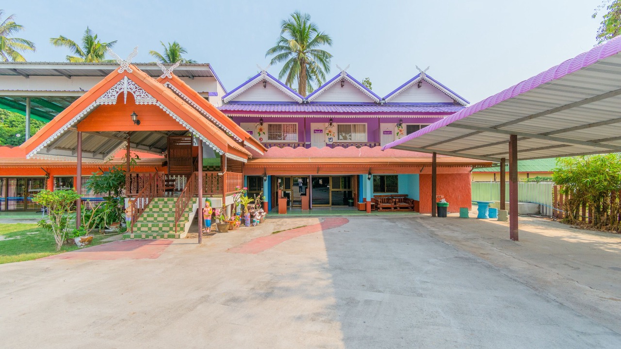 Photo of Buildings in Phetchaburi