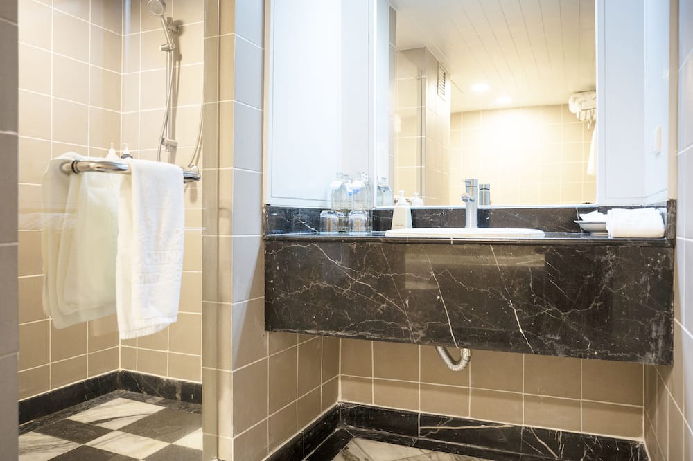 Photo of Bathroom in Chakkrawat