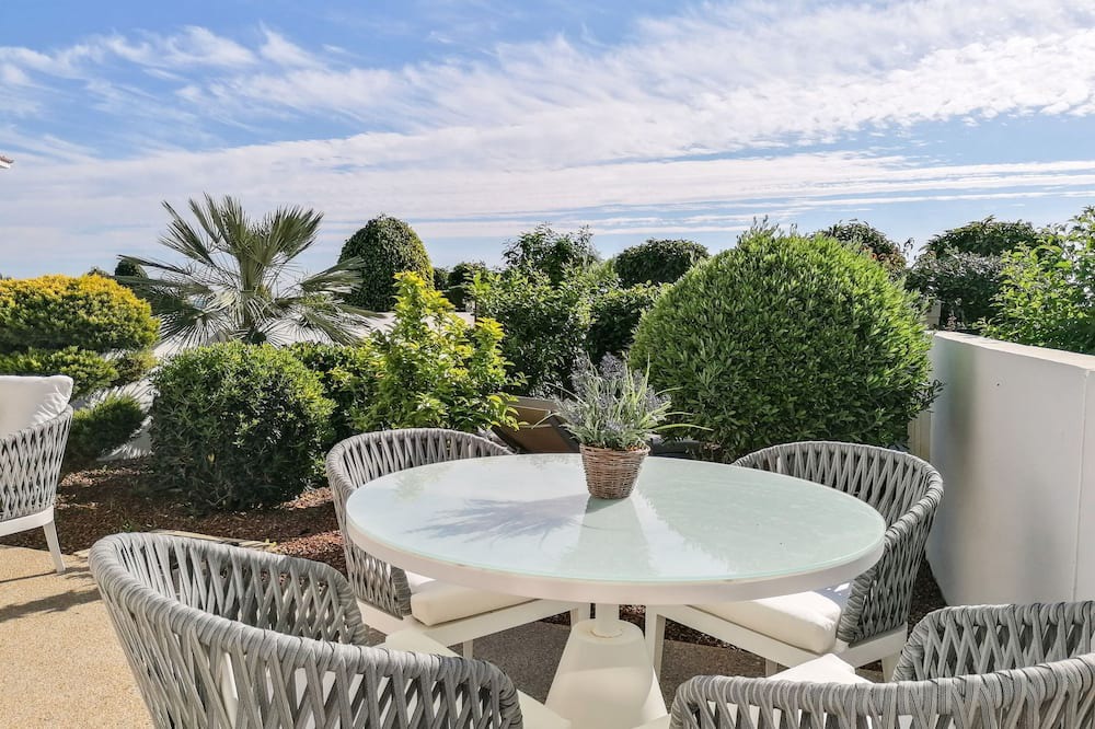 Photo of Patio Balcony in Mazotos