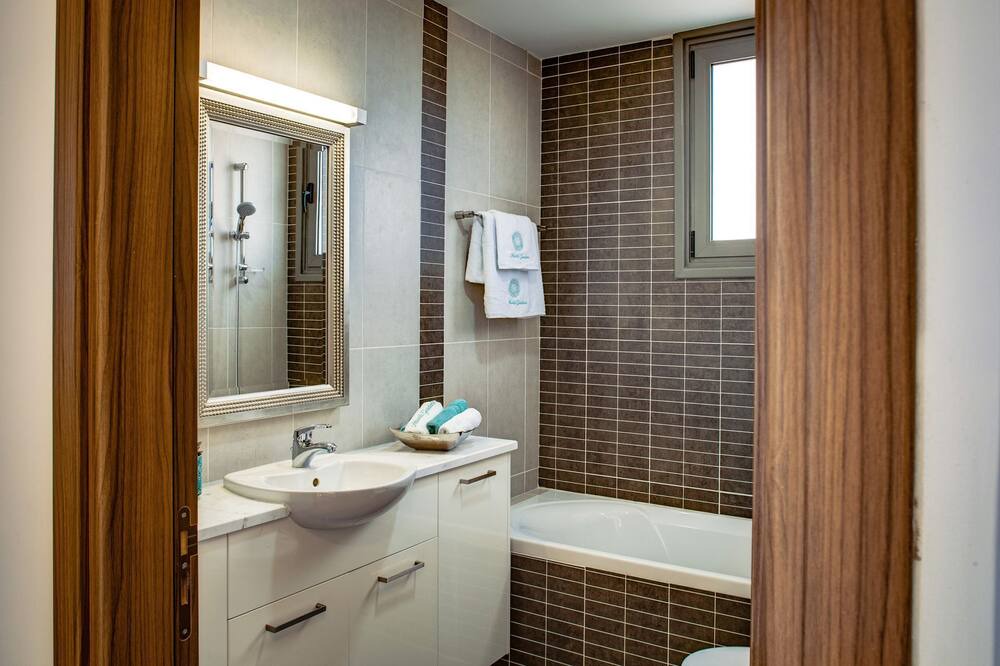 Photo of Bathroom in Mazotos