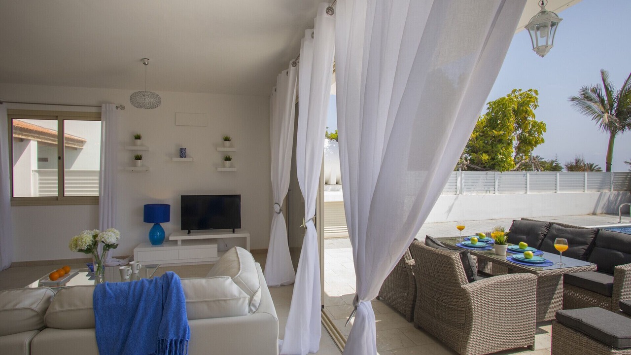 Photo of Livingroom in Mazotos