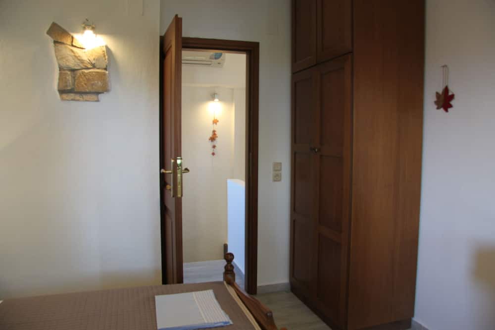 Photo of Bedroom in Kala Nera