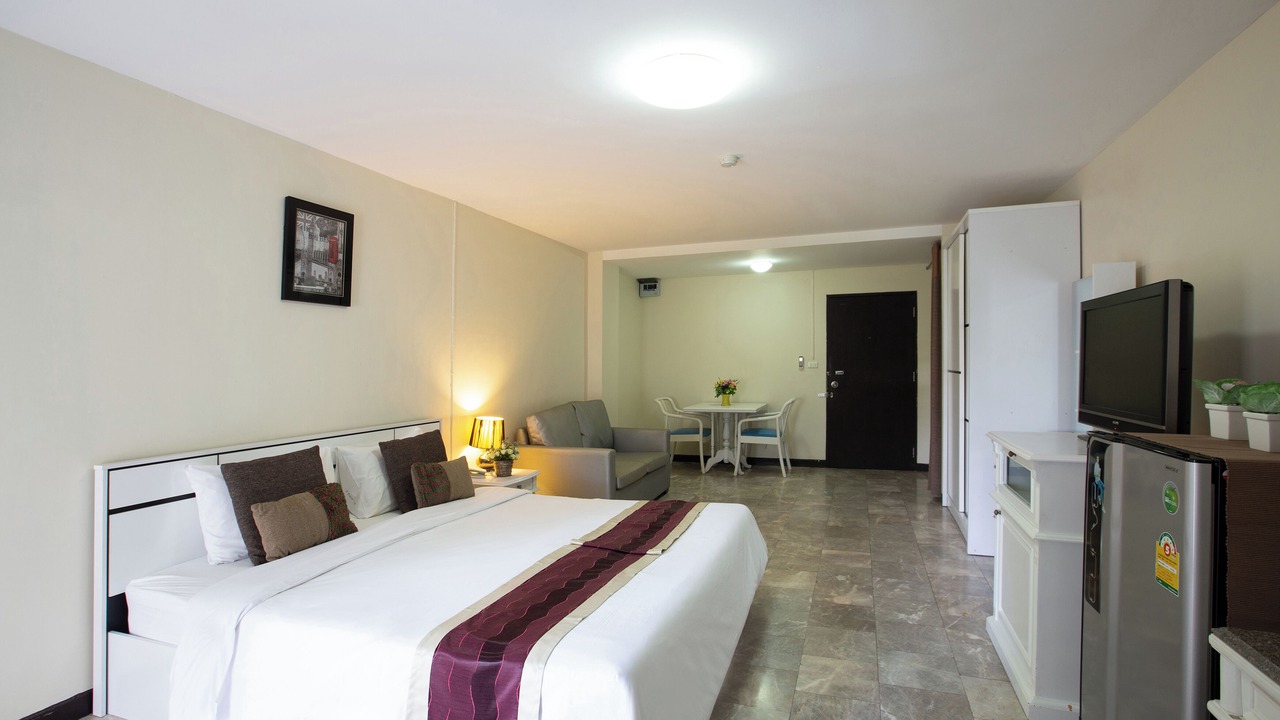 Photo of Bedroom in Samsen Nok