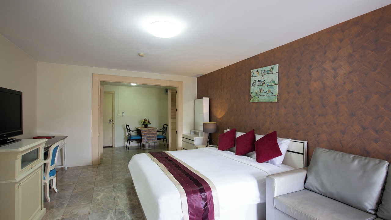 Photo of Bedroom in Samsen Nok